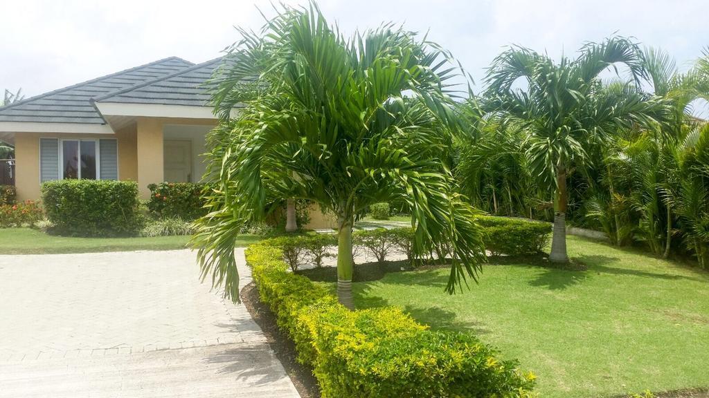 Villa @ The Palms Priory Exterior foto